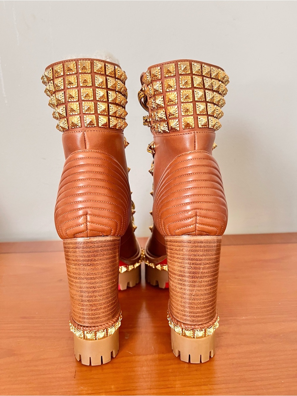 Christian Louboutin Yeti Donna Ankle Boots With Gold Spikes Size 40 Super Rare. - Picture 6 of 9